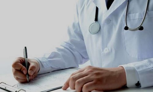 Врачи указывают и на другие причины, по которым может развиться хроническая форма диареи у взрослых людей